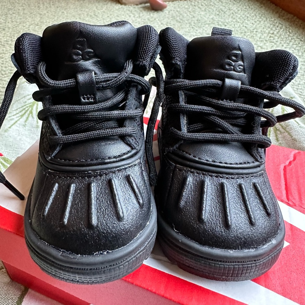 3c NIKE ACG Woodside 2 High Black
